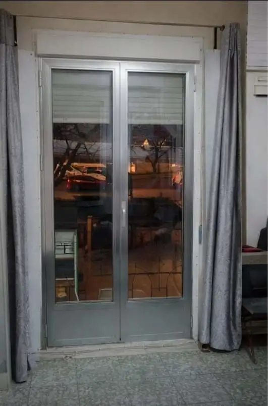 Ventana abatible en Vallecas - Antes de la instalación